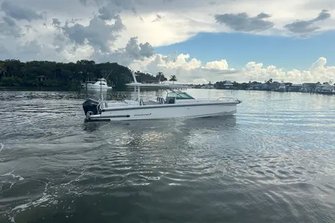 2024 Axopar 37 Sun-Top, photo 1 in Stuart, FL
