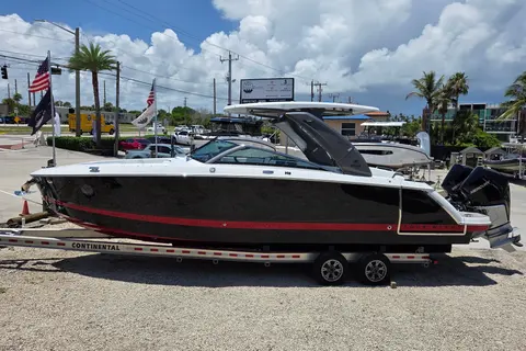 2025 Four Winns H9 OB, photo 1 in Jupiter, FL