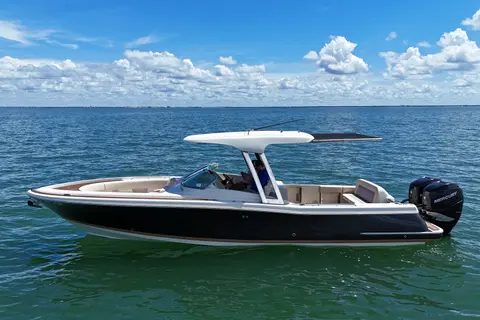 2018 Chris-Craft Calypso 30, photo 1 in St Petersburg, FL