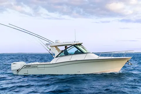 2027 Grady-White Express 340, photo 1 in Riviera Beach, FL