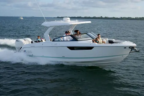 2026 Cobalt R31 Outboard, photo 1 in Sarasota, FL