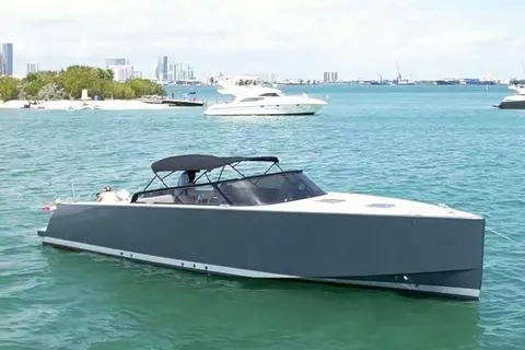 2014 VanDutch 40, photo 1 in Fort Lauderdale, FL