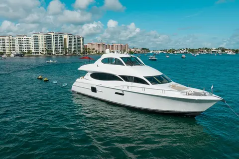2005 Lazzara 80 Skylounge, photo 1 in Longboat Key, FL