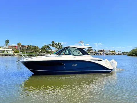 2026 Sea Ray Sundancer 320 Outboard, photo 1 in St Petersburg, FL