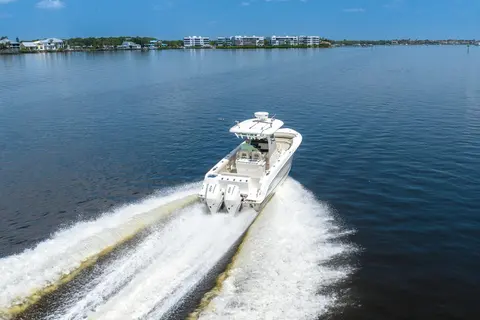 2019 Boston Whaler 280 Outrage, photo 1 in Stuart, FL