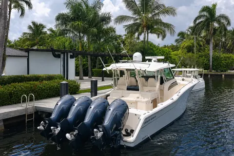 2020 Grady-White Canyon 456, photo 1 in Hallandale Beach, FL