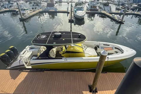 2016 Mystic M4200, photo 1 in Pompano Beach, FL