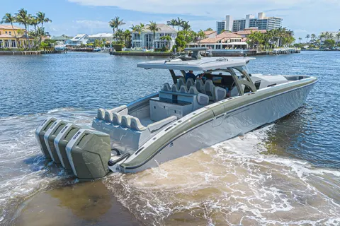 2025 Midnight Express 52 Vitesse, photo 1 in Deerfield Beach, FL