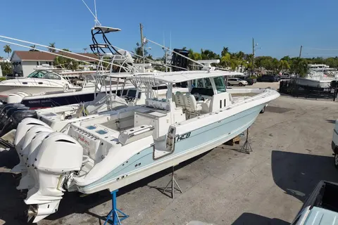 2019 HCB 42 Siesta, photo 1 in Pompano Beach, FL