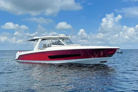 2017 Boston Whaler 420 Outrage, photo 1 in Key Largo, FL