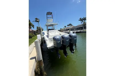 2012 Invincible 42 Open Fisherman, photo 1 in Marco Island, FL