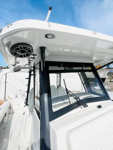 2023 World Cat 400 CC-X, photo 1 in Clearwater, FL