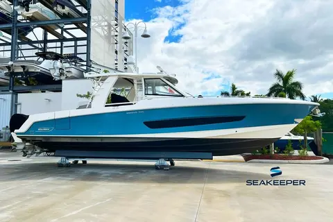 2018 Boston Whaler 420 Outrage, photo 1 in Fort Lauderdale, FL