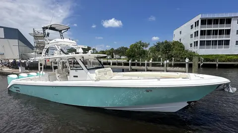 2017 Everglades 435 Center Console, photo 1 in Fort Lauderdale, FL
