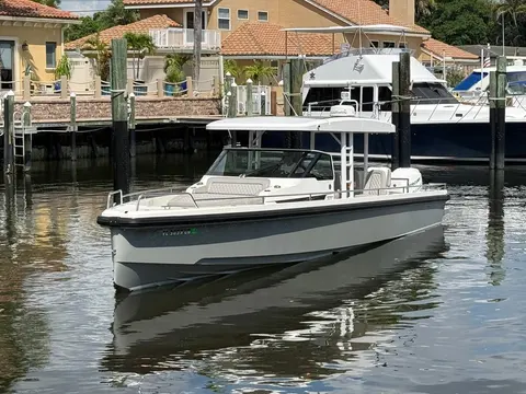 2017 Axopar 37 SUN TOP, photo 1 in Palm Beach Gardens, FL