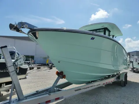 2024 Robalo R302 Center Console, photo 1 in Bradenton, FL