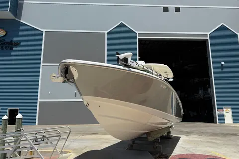 2019 Boston Whaler 350 Outrage, photo 1 in Fort Myers, FL