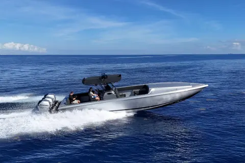 2006 Lazer 40, photo 1 in Fort Lauderdale, FL