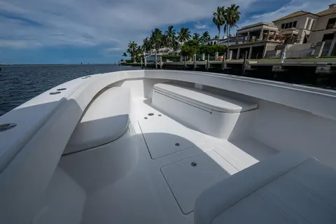 2015 Bahama 41, photo 1 in Coral Gables, FL