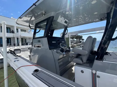 2022 Sea Pro 320 DLX Offshore, photo 1 in Tampa, FL