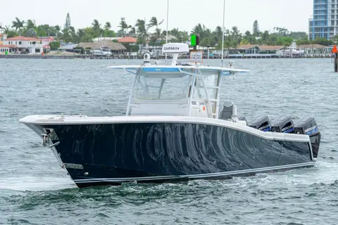 2019 Invincible 42 Open Fisherman, photo 1 in Riviera Beach, FL