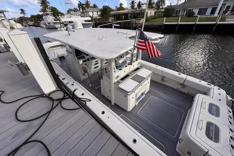 2016 Hydra-Sports 4200 Siesta, photo 1 in Pompano Beach, FL