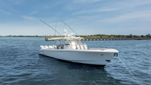 2023 Everglades 455 Center Console, photo 1 in Lake Park, FL