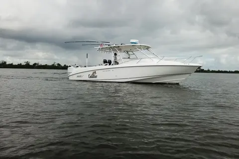 2006 Boston Whaler 320 Outrage Cuddy Cabin, photo 1 in Lantana, FL
