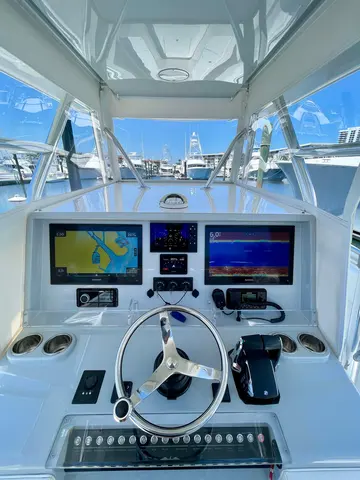 2014 Invincible 42 Open Fisherman, photo 1 in Riviera Beach, FL