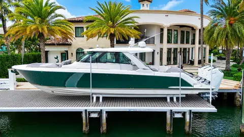 2024 Tiara Yachts 48 LS, photo 1 in Fort Lauderdale, FL