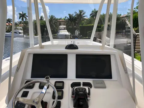 2008 Intrepid 370, photo 1 in Miami, FL