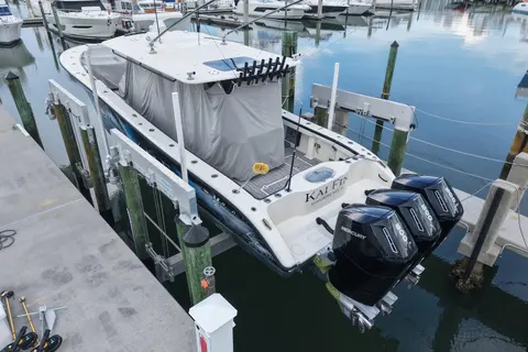 2024 Yellowfin 42 Offshore, photo 1 in Sarasota, FL