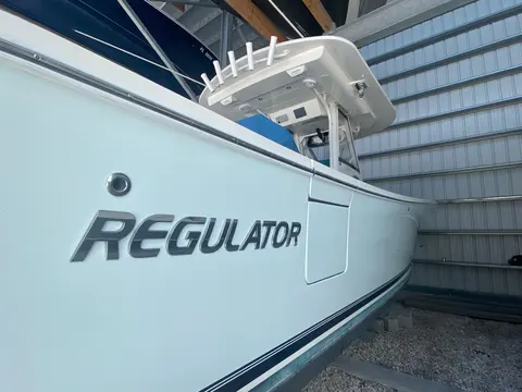 2020 Regulator 31, photo 1 in Miami Beach, FL