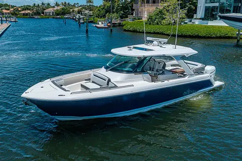 2021 Tiara Yachts 38 LS, photo 1 in Jupiter, FL