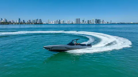 2020 Sunseeker Hawk 38, photo 1 in Miami Beach, FL