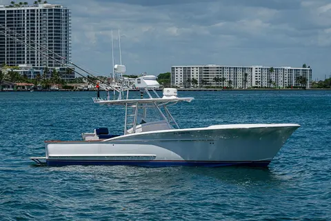 2010 Winter Custom Yachts Center Console, photo 1 in Palm Beach, FL