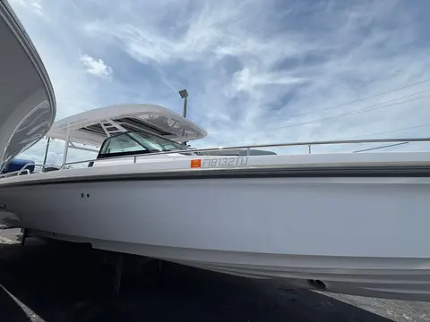 2024 Axopar 37 SUN TOP, photo 1 in Pompano Beach, FL