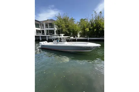 2013 Intrepid 375 Center Console, photo 1 in Boca Raton, FL