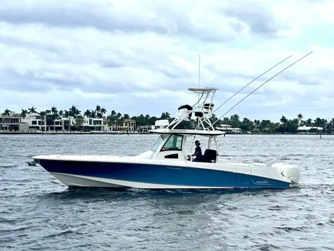 2013 Boston Whaler 370 Outrage, photo 1 in Fort Lauderdale, FL