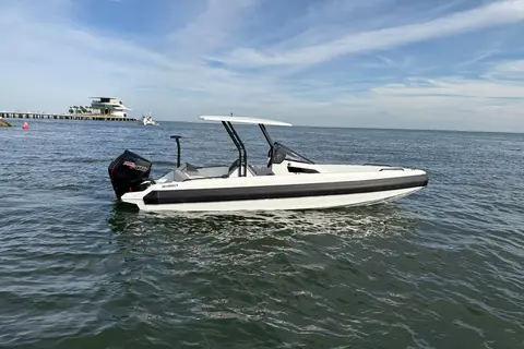2026 Iron 707, photo 1 in Fort Lauderdale, FL