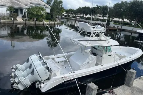 2008 Everglades 350 Center Console, photo 1 in Fort Lauderdale, FL