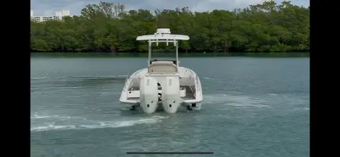 2022 Boston Whaler Dauntless, photo 1 in Miami, FL