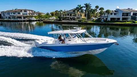 2019 Everglades 355 Center Console, photo 1 in Boca Raton, FL