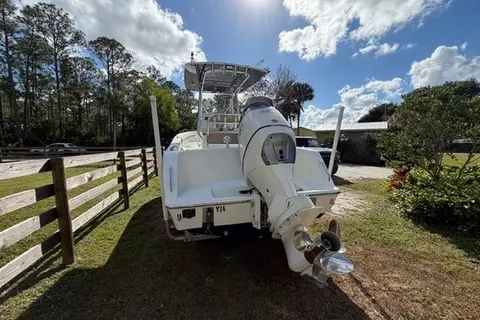 2017 Stuart 27, photo 1 in Palm City, FL