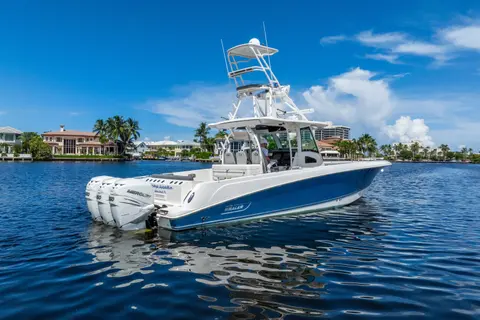 2011 Boston Whaler 370 Outrage, photo 1 in Boca Raton, FL