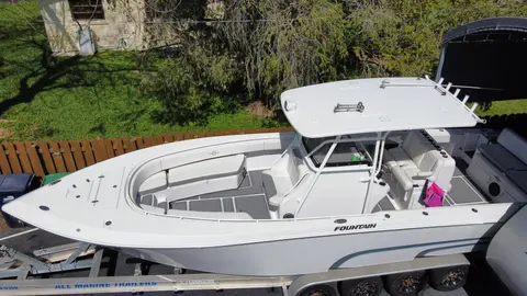 2018 Fountain 34 Center Console, photo 1 in Palmetto Bay, FL