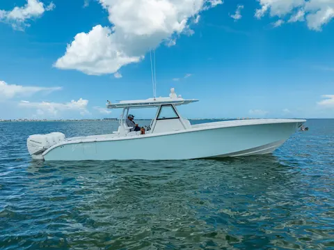 2023 Yellowfin 39 Offshore, photo 1 in Miami, FL