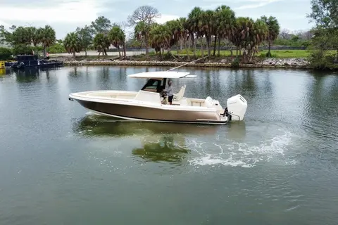 2024 Chris-Craft Catalina 30, photo 1 in St Petersburg, FL