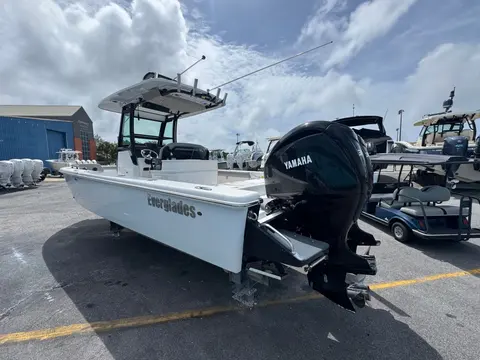 2023 Everglades 273 Center Console, photo 1 in Destin, FL