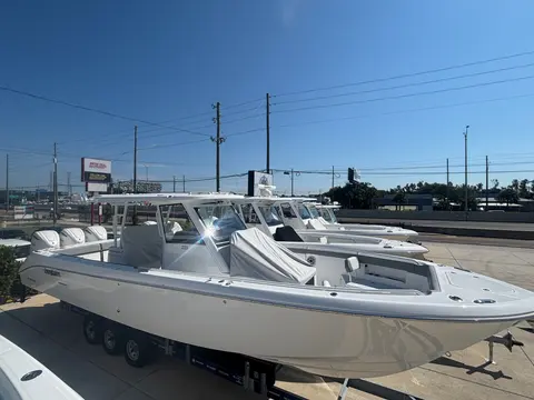 2026 Everglades 375 Center Console, photo 1 in Clearwater, FL
